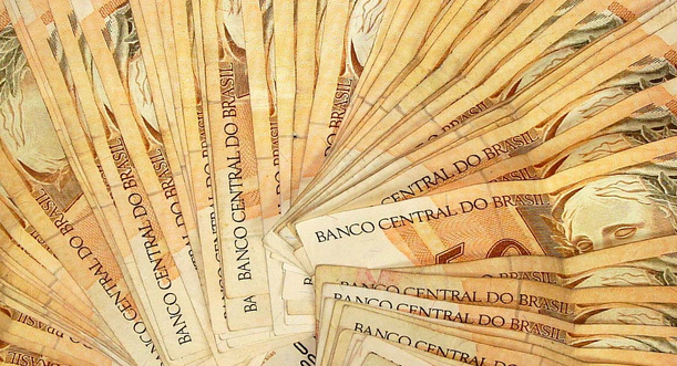 EXERCÍCIOS RESOLVIDOS SOBRE DESCONTO COMPOSTO